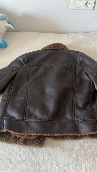 Chaqueta de cuero marrón Zara