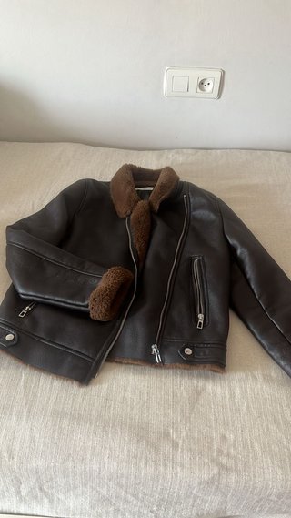 Chaqueta de cuero marrón Zara