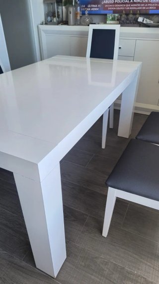 Mesa comedor extensible lacada blanco 160cm.
