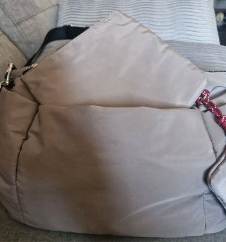 Bolso Parfois gris con múltiples compartimentos