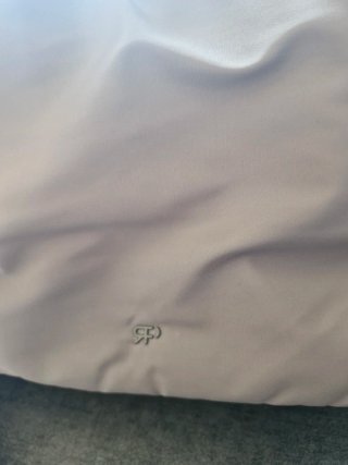 Bolso Parfois gris con múltiples compartimentos