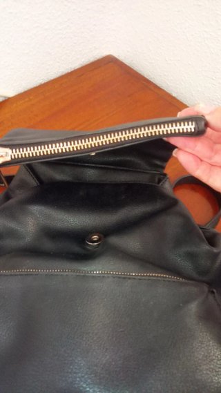 Mochila Negra Cuero Sintético