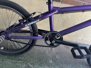 Bicicleta BMX Conor Rave Morada