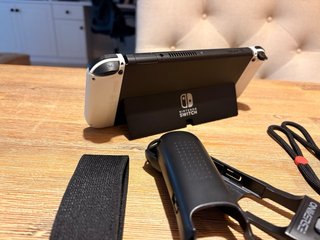 Nintendo Switch OLED Blanca + Accesorios