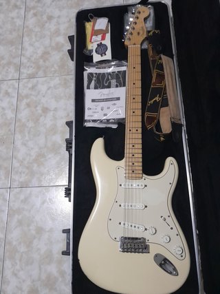 Fender Strat American Standard Olympic White 2011