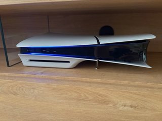 PACK PS5 SLIM 8K 1TB LECTOR (Extras + Garantía)