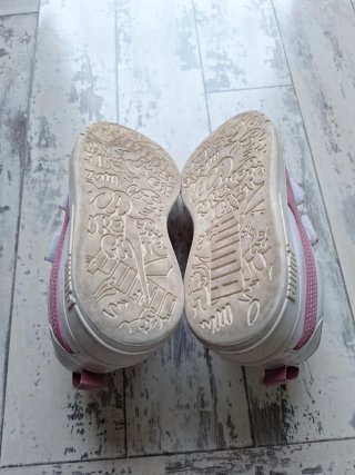 Zapatillas Puma Niña Blancas y Rosas talla 34