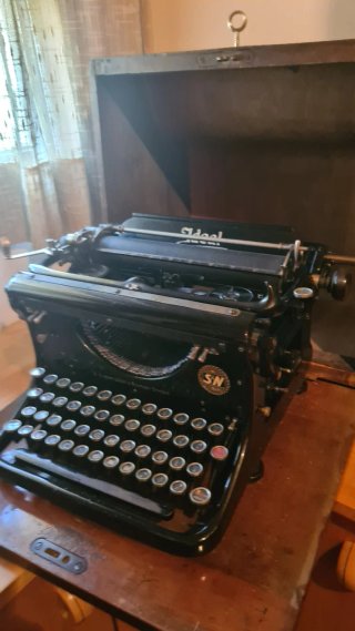 Máquina de escribir Ideal Seidel & Naumann
