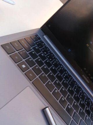 Ordenador Samsung BOK4 8GB RAM 512GB SSD W11