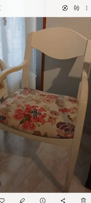 Sofá y 2 sillas vintage con mesita