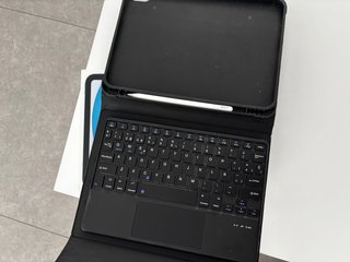 iPad 10ª Gen + Apple Pencil y funda
