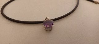 Ciondolo in argento con ametista di 4 ct