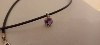 Ciondolo in argento con ametista di 4 ct