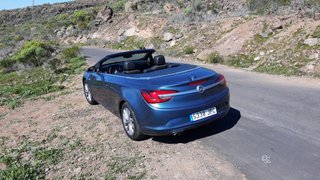 Opel Cascada Cabrio 2016