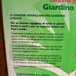 Concime 2Kg Granulare Gesal Giardino e Prato