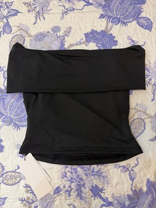Top Dazy Negro Hombros Descubiertos