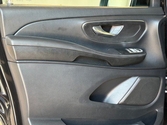 Mercedes-Benz Clase V 220 d Avantgarde Largo