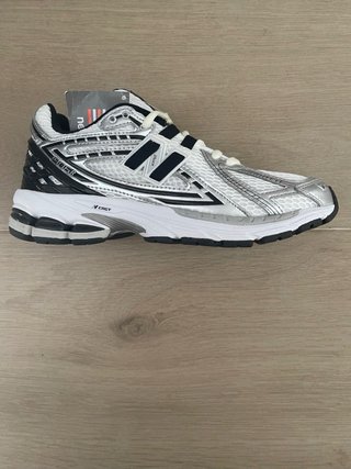 New Balance 1906 Plata/Blanco