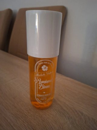 Michaela Valenti Luminous Bloom Perfume Mujer