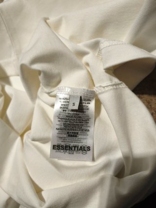 Camiseta ESSENTIALS Blanca