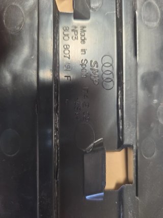 Rejilla antiniebla Audi Q3
