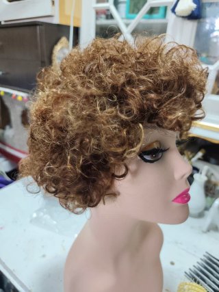 Peluca pelo humano rizado castaño y mechas rubias