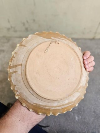 Plato de cerámica ROJO decorado a mano