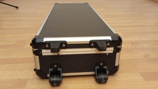 FLYTH Pro Case Yamaha MX49 V2 con ruedas