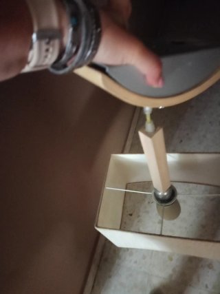 Lámpara de techo tela y madera.
