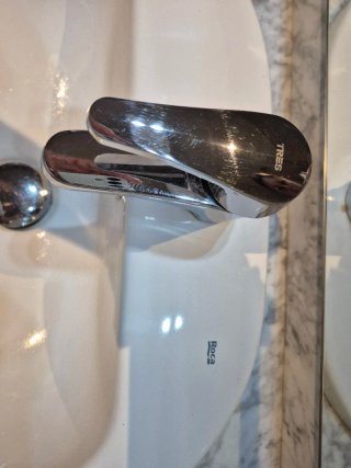 Lavabo con mueble y espejo Regalo bidet