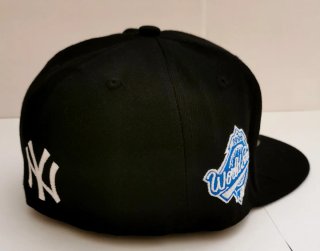 Gorra New Era Yankees con Flores Azules