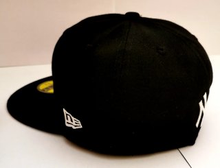 Gorra New Era Yankees con Flores Azules