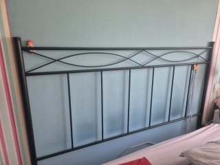 Cabezal de hierro negro cama 150cm