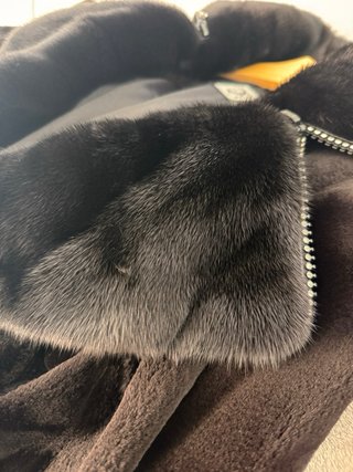 Abrigo de alta gama  (Marca Regal ) negro