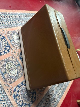 Caja para máquina de coser