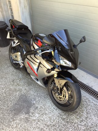 Honda CBR 600 RR Negra