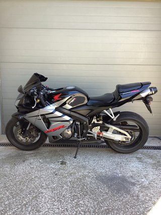 Honda CBR 600 RR Negra
