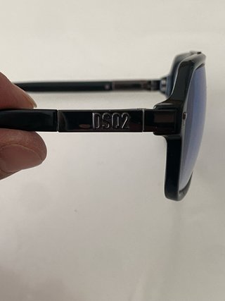 Stupendi Occhiali da sole Dsquared2 neri lenti blu