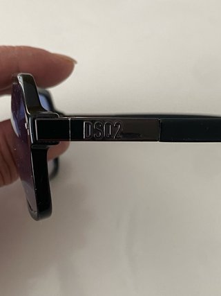 Stupendi Occhiali da sole Dsquared2 neri lenti blu