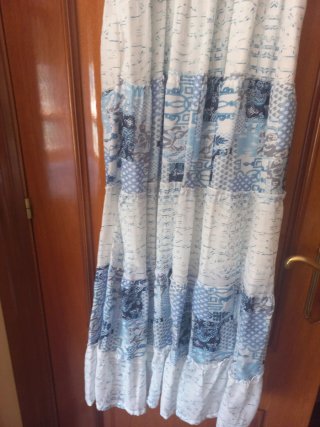 Vestido largo blanco y azul