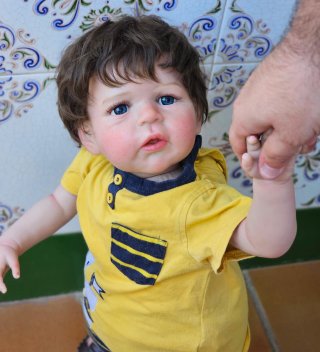 Reborn Niño 60cm con pequitas