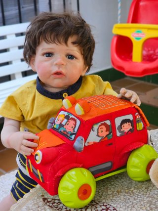 Reborn Niño 60cm con pequitas