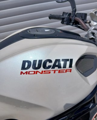 Ducati Monster 696