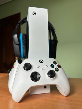 Xbox Series S + 2 Mandos + Auriculares