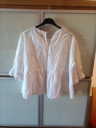 Blusa blanca bordada
