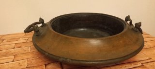 Antico braciere in rame martellato
