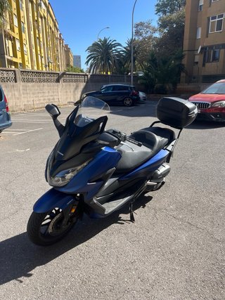 Honda Forza 125 Azul