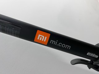 Xiaomi Mi Electric Scooter Pro 2 + casco
