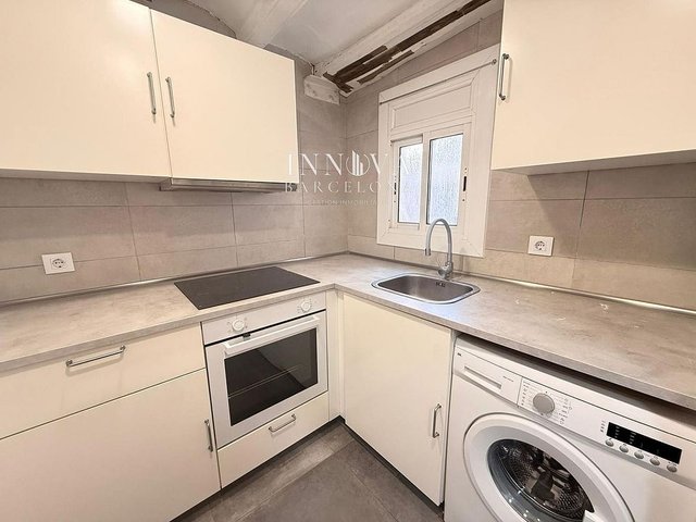 Piso en venta en El Raval en Barcelona - Imagen 2