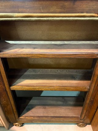 ESTANTERÍA DE MADERA